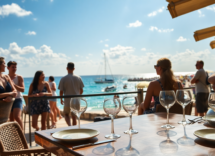 tradimenti estivi esplorando lattrazione e il desiderio durante le vacanze python 1754045529